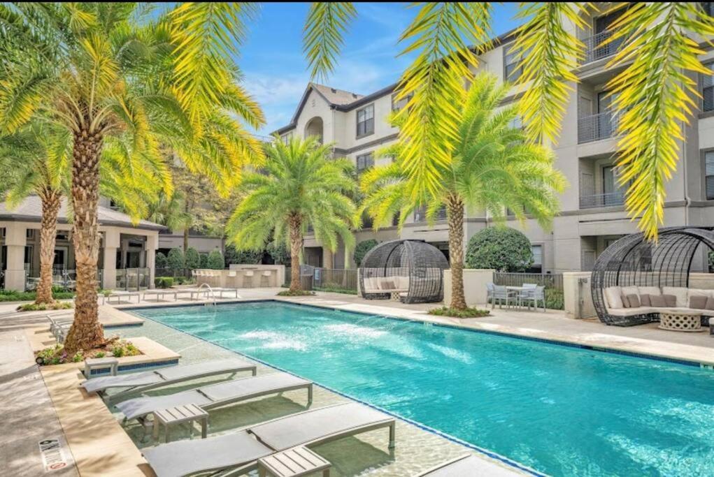 Chic Retreat-Walk To Nrg-Pool Apartment Houston Luaran gambar