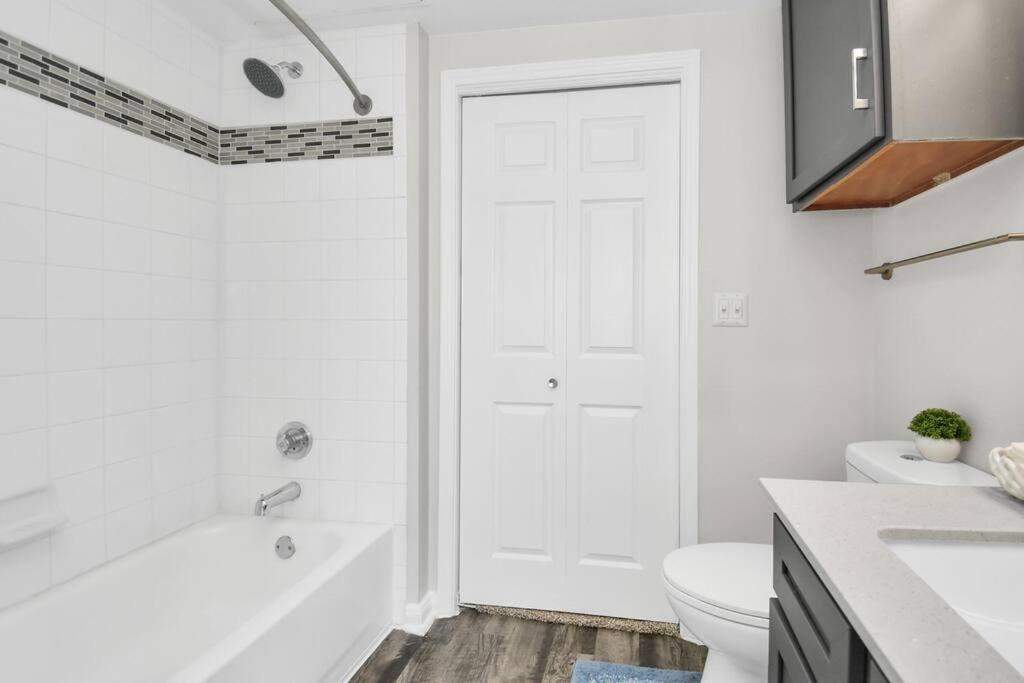 Chic Retreat-Walk To Nrg-Pool Apartment Houston Luaran gambar