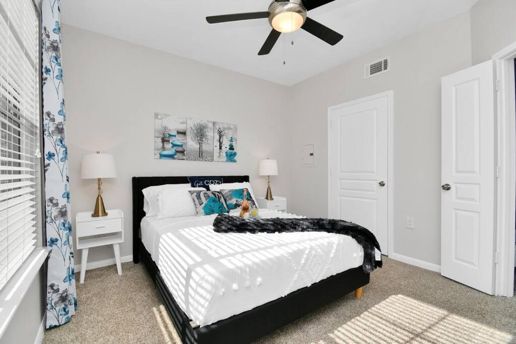 Chic Retreat-Walk To Nrg-Pool Apartment Houston Luaran gambar