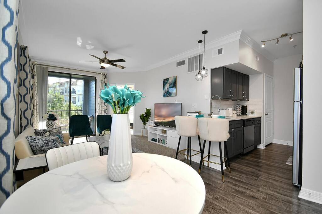 Chic Retreat-Walk To Nrg-Pool Apartment Houston Luaran gambar