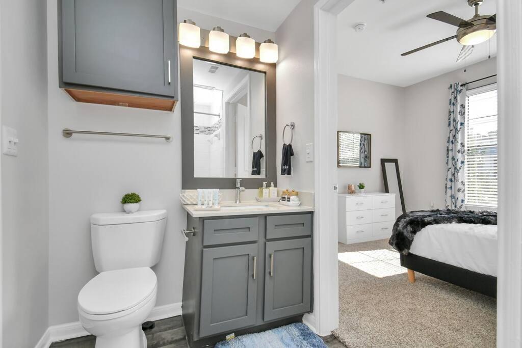 Chic Retreat-Walk To Nrg-Pool Apartment Houston Luaran gambar