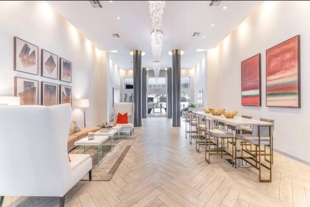 Chic Retreat-Walk To Nrg-Pool Apartment Houston Luaran gambar